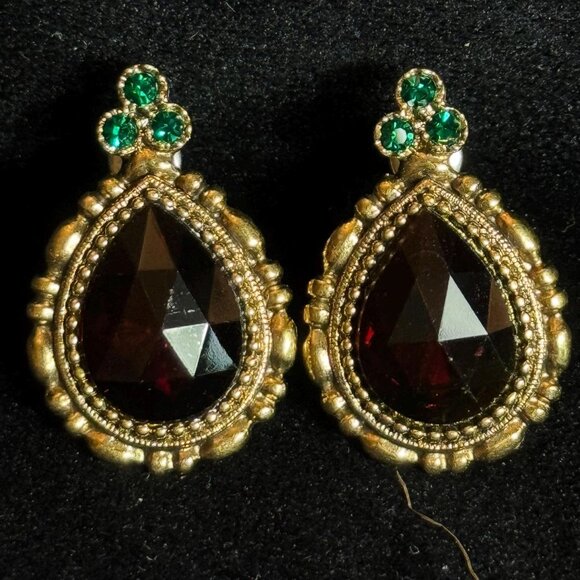 Vintage Pear shaped drop earrings Red cut glass Pierced - Picture 7 of 10